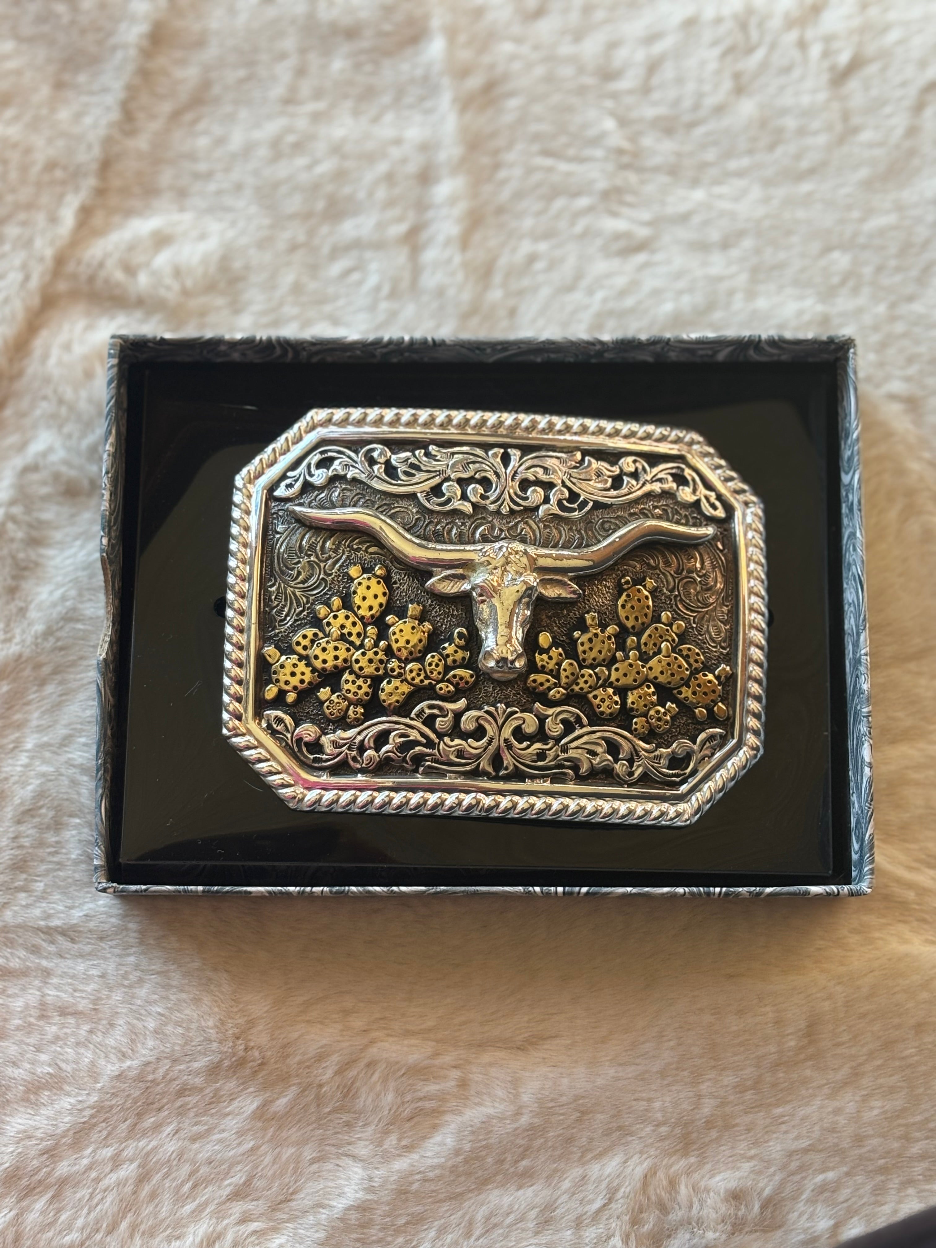 Crumrine Longhorn W/Cactus Belt Buckle