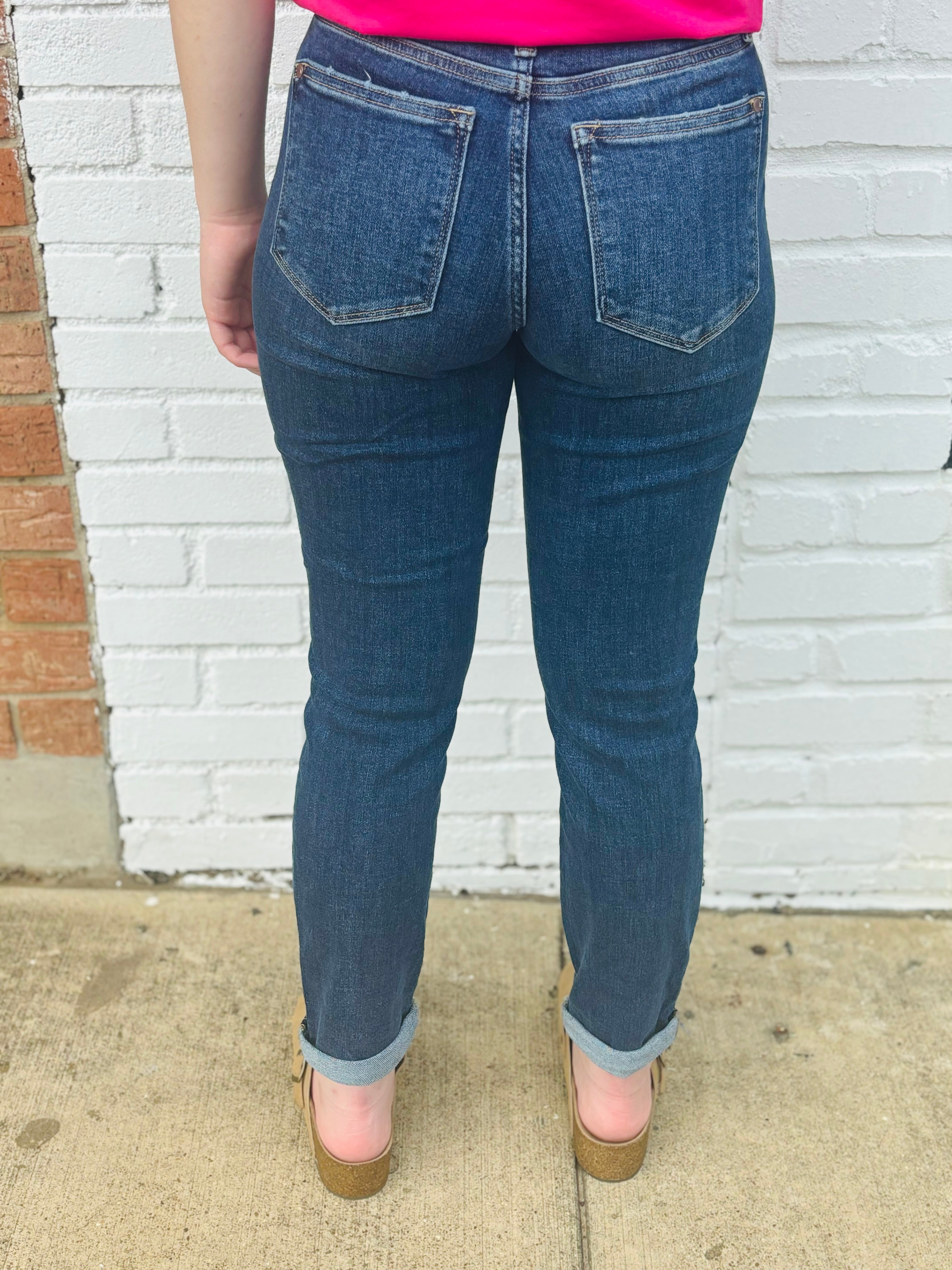 Judy Blue Mid-Rise Cuffed Boyfriend Jean