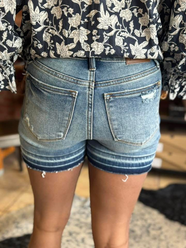 Judy Blue Mid Rise Short