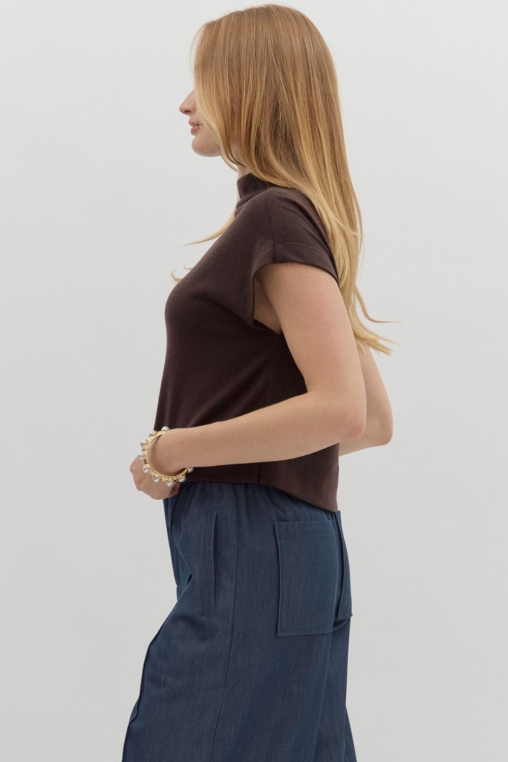 Solid knit mock neck pullover top