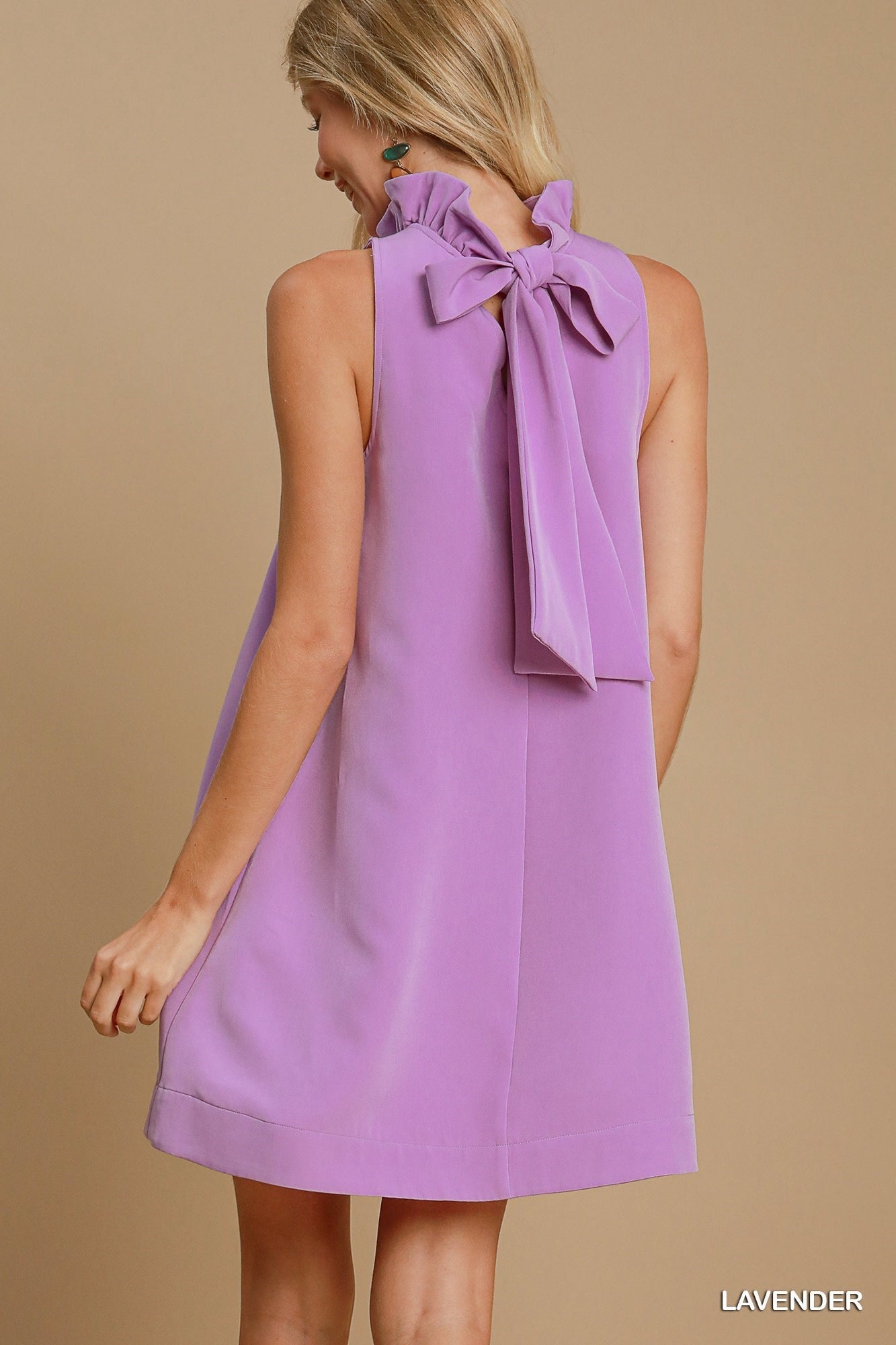 Off-White Back Bow Tie Swing Dress